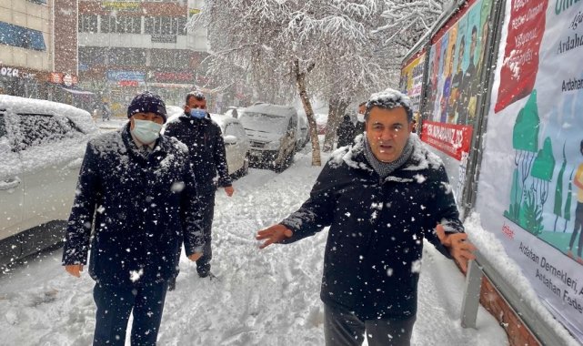 Karla mücadele ekipleri iş başında