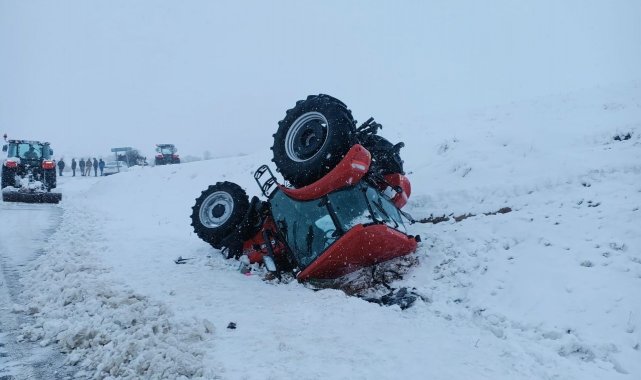 Karlı yolda traktör devrildi: 1 ölü, 2 yaralı