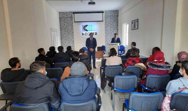 Kars'ta 193 öğrenciye girişimcilik eğitimi verildi