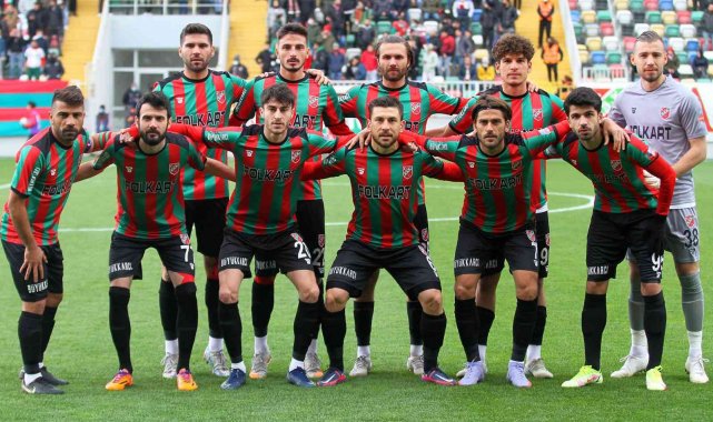 Karşıyaka&#039;da gündem transfer