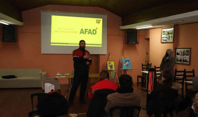 Kartal'da afet bilinci eğitimleri devam ediyor