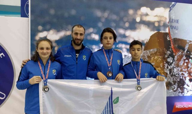 Kartepe Belediyesi Yüzme Takımı madalyalar ile döndü