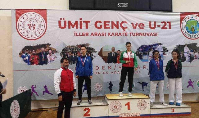 Kartepe Belediyespor, Sakarya'dan madalya ile döndü