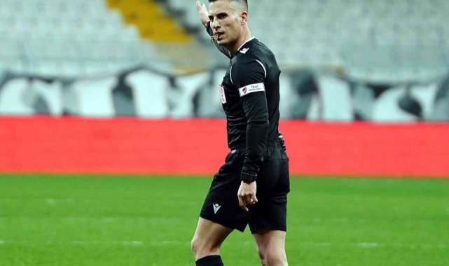 Kasımpaşa - Sivasspor maçının VAR&#039;ı Sarper Barış Saka