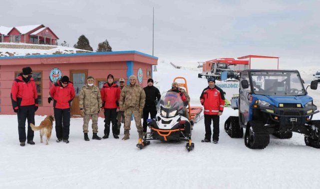 Kayak tutkunlarının huzur ve güvenliği Mehmetçik&#039;e emanet