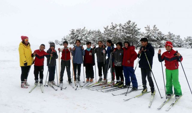 Kayakçılar yarışlara yüksek kesimlerde hazırlanıyor