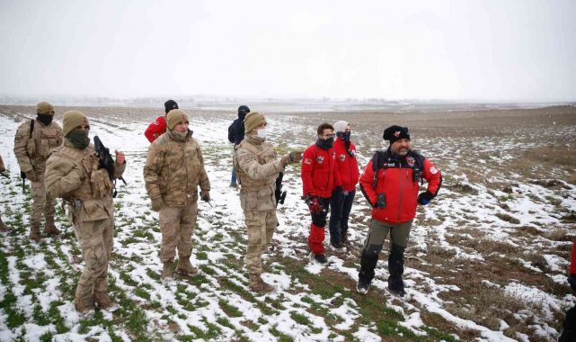 Kayıp vatandaş için 6 kilometrelik alan tarandı