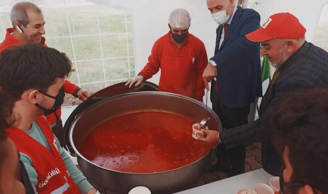 Kaymakam Aksoy, afet bölgesindeki Kızılay çadırını ziyaret etti