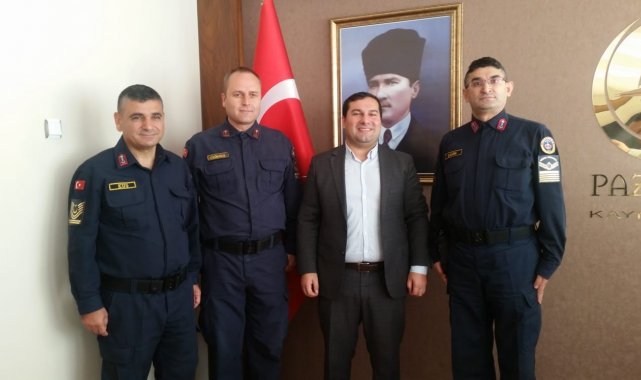 Kaymakam Altay, ilçede görev yapan uzman jandarmaları ağırladı