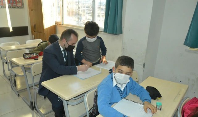 Kaymakam Aslantürk, öğrencilerle bir araya geldi