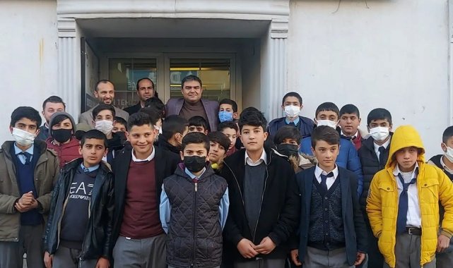 Kaymakam Balcı'dan öğrencilere sinema keyfi