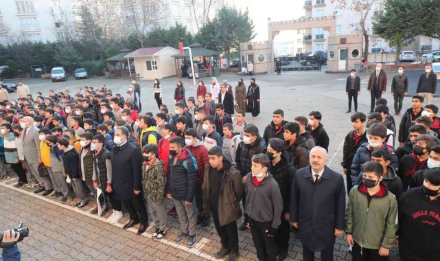 Kaymakam Güler ve Başkan Büyükgöz, bayrak töreninde Mollafenari'de