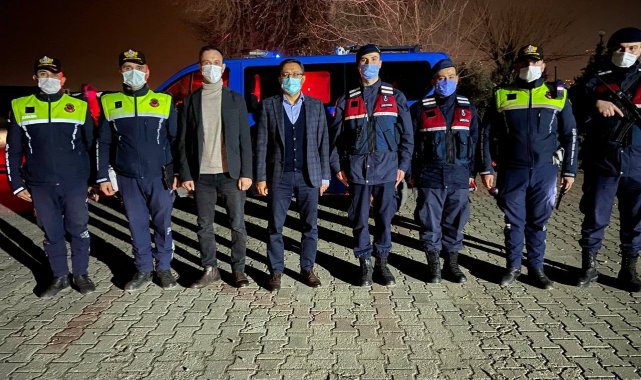 Kaymakam Uçgun, sahadaki personelin yeni yılını kutladı