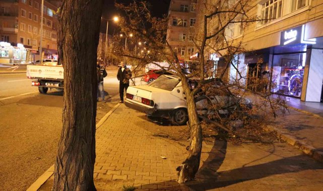 Kayseri'de şiddetli rüzgar