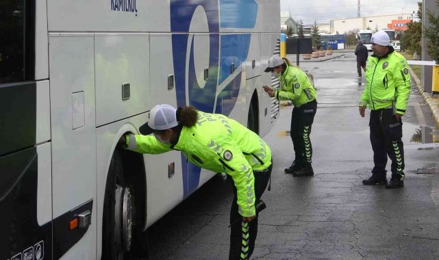 Kayseri'de yolcu otobüslerine 'kış lastiği' denetimi