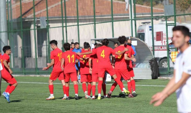 Kayserispor U16 takımı 3 attı, 3 aldı