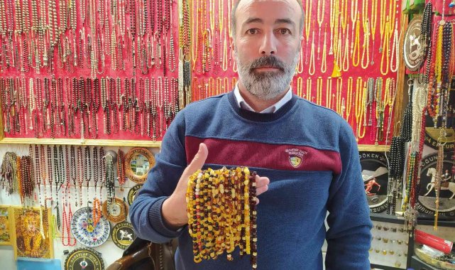 Kehribar diş kolyeleri bebeklerin ağrılarını gideriyor