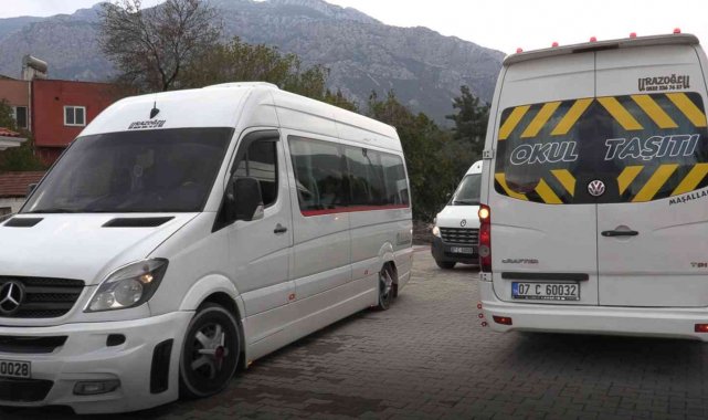Kemer'de lise öğrencilerine ücretsiz servis imkanı