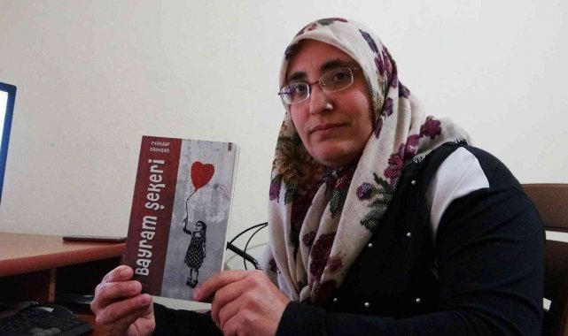 Kendi imkanıyla okuma yazma öğrenen engelli kadın 2&#039;nci şiir kitabını hazırlıyor