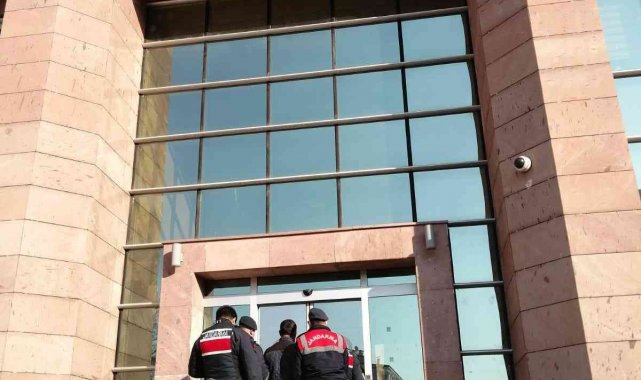 Kendisini jandarma olarak tanıtan şahıs tutuklandı