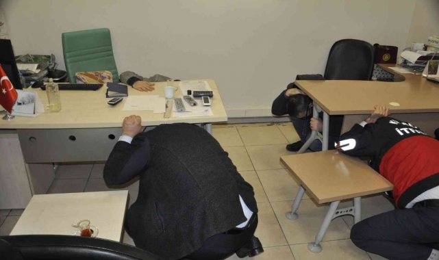 Kent Konut'ta deprem tatbikatı