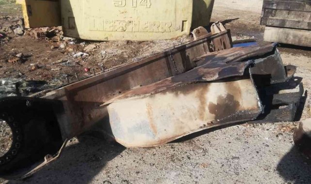 Kestiği 3 tonluk iş makinesi üzerine düşen hurdacı hayatını kaybetti