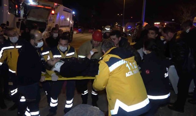 Kırıkkale&#039;de iki otomobil kafa kafaya çarpıştı: 7 yaralı