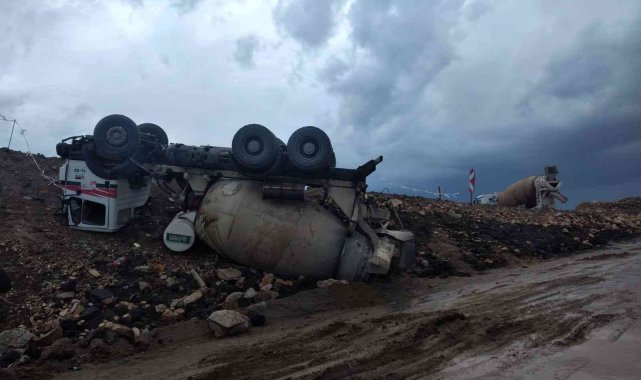 Kırklareli'nde beton mikseri devrildi: 1 yaralı