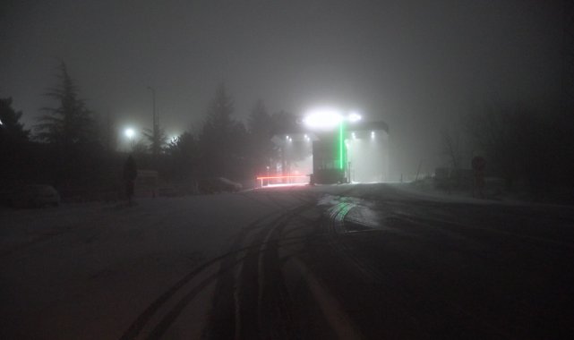 Kırklareli'nin yüksek kesimlerinde kar yağışı ve sis etkili oldu