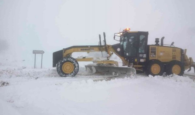 Kırşehir mevsimin ilk kar yağışı ile tanıştı