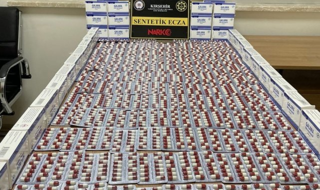 Kırşehir'de 2 bin 128 adet hap ele geçirdi