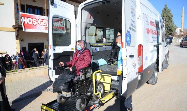 Kırşehir'de, Engelsiz Yaşam Rehabilitasyon ve Gündüz Bakım Evi açıldı