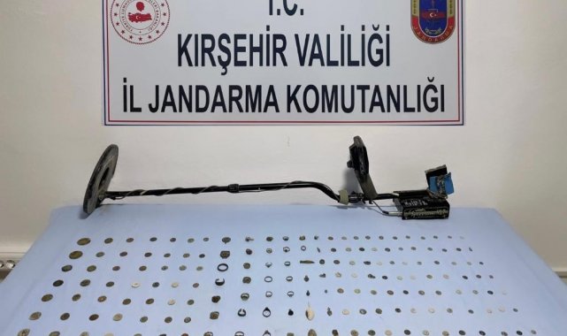 Kırşehir'de jandarmadan tarihi eser operasyonu