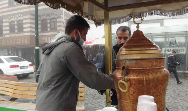 Kış aylarının vazgeçilmez içeceği salep tezgahlardaki yerini aldı