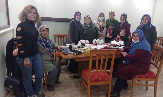 Kitre bebek yaparak hem meslek öğreniyorlar, hem de boş zamanlarını değerlendiriyorlar