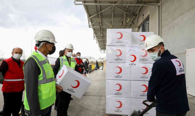 Kızılay'dan Belarus'taki mültecilere ilk insani yardım yola çıktı