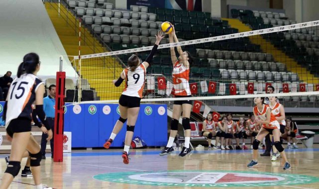 Kızlar 4'te 4 yaptı