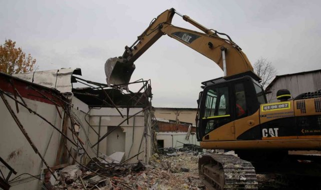 Kocaeli Fuarı'nda ilk yıkım