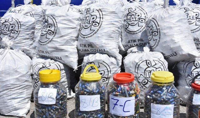Kocasinan, 1 yılda 7 bin 552 kilo elektronik atık ile 500 kilo atık pili ekonomiye kazandırdı