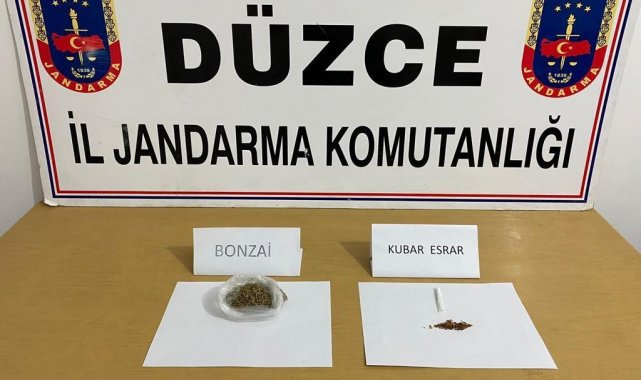 Kontrol için durdurulan araçta uyuşturucu çıktı