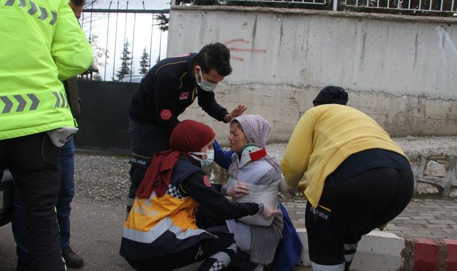 Kontrolden çıkan motosiklet yan yattı: 1 yaralı