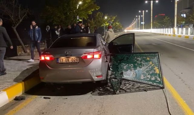 Kontrolden çıkan otomobil karşı şeride uçtu: 1 yaralı