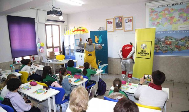 Konya'da 75 bin öğrenciye çat kapı tiyatro ile su tasarrufu ve sıfır atık anlatılıyor