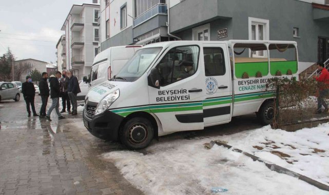 Konya'da felsefe öğretmeni evinde ölü bulundu