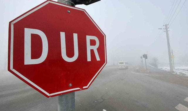 Konya'da yoğun sis etkili oldu, kazalar meydana geldi