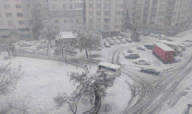 Konya'nın 24 ilçesinde okullarda eğitime kar engeli