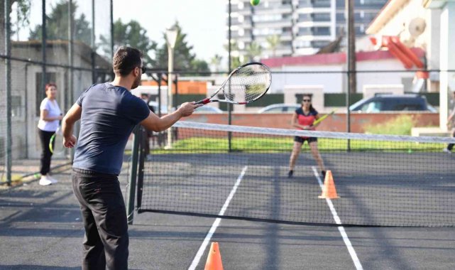 Konyaaltı&#039;nda ücretsiz tenis kortu