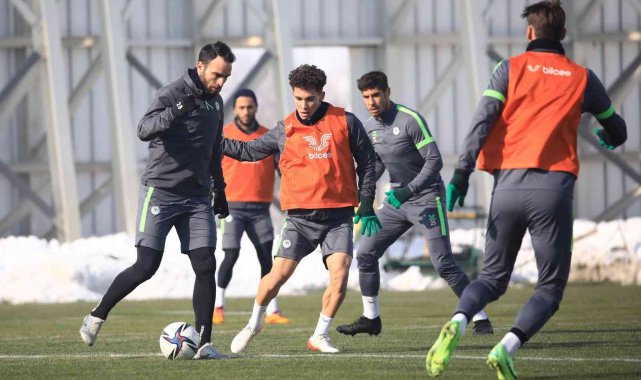 Konyaspor, Beşiktaş'a hazırlanıyor