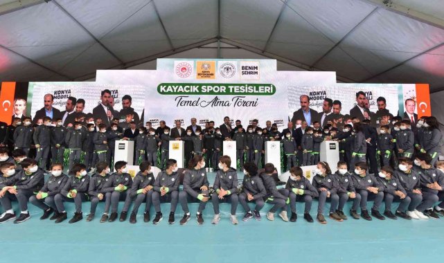 Konyaspor'un yeni tesisinin temeli Bakan Kurum'un katılımıyla atıldı