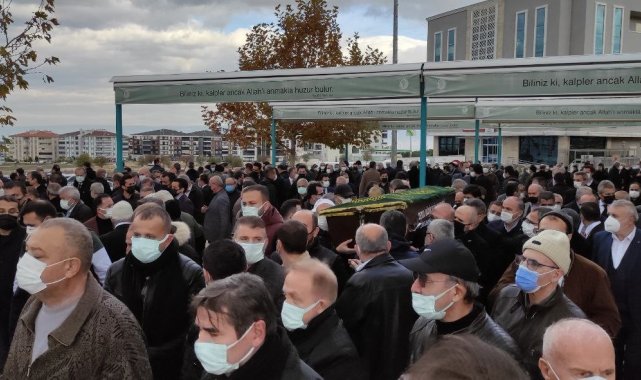 Koronadan hayatını kaybeden eski Vekilinin oğlu toprağa verildi